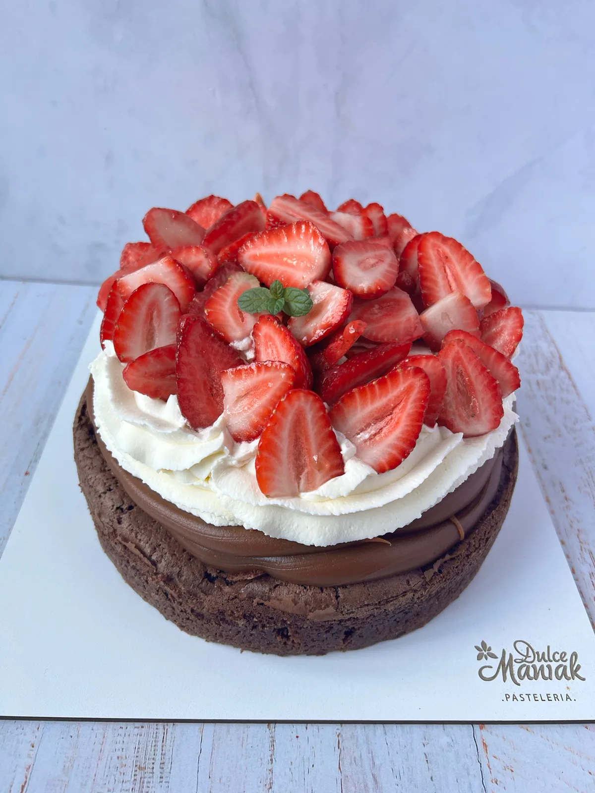 Torta Marquise con frutillas